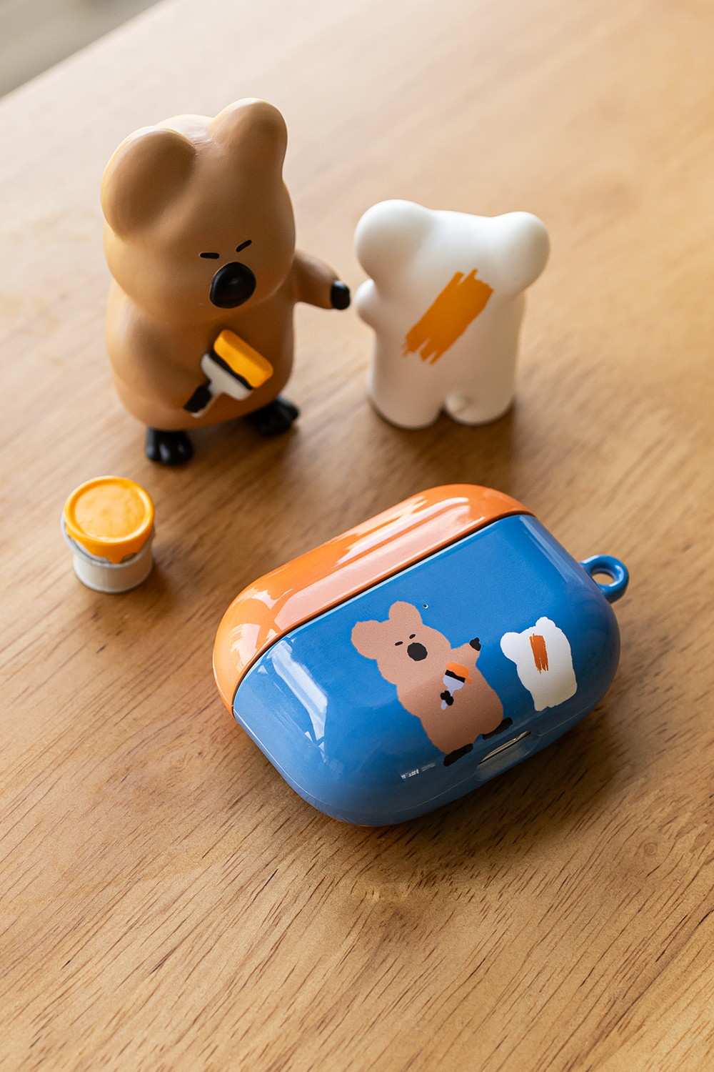 Dinotaeng Marshville painters airpods case (pre order)