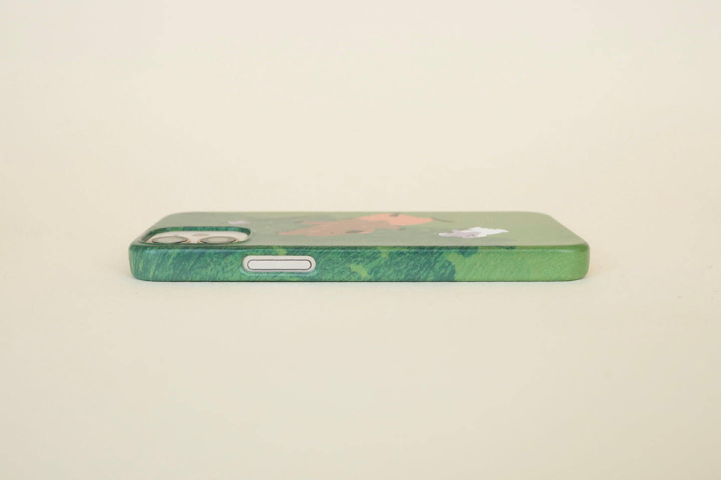 Dinotaeng Breezy hard iphone case(pre order)