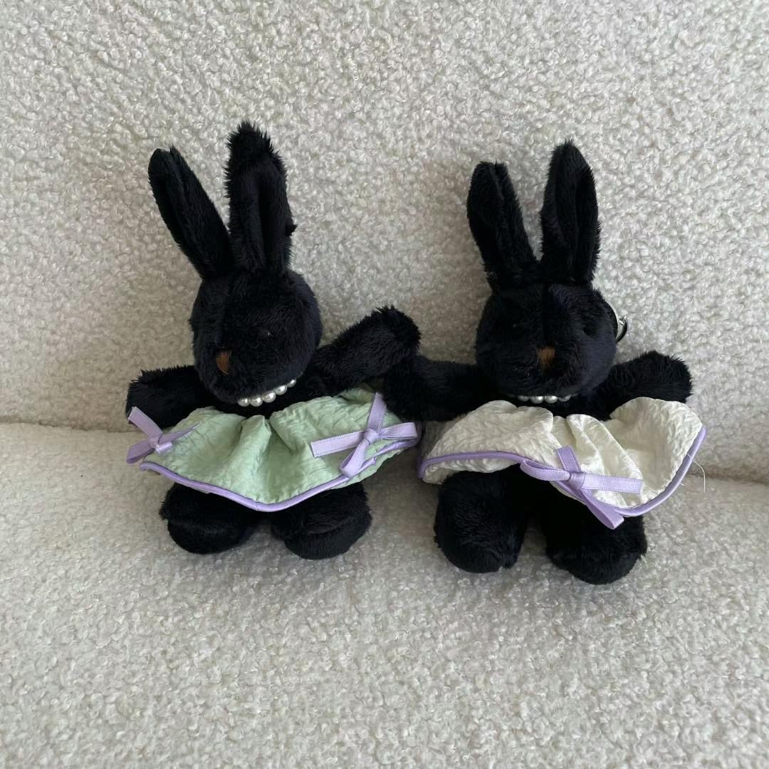 圓裙黑白兔兔key chain(pre order)