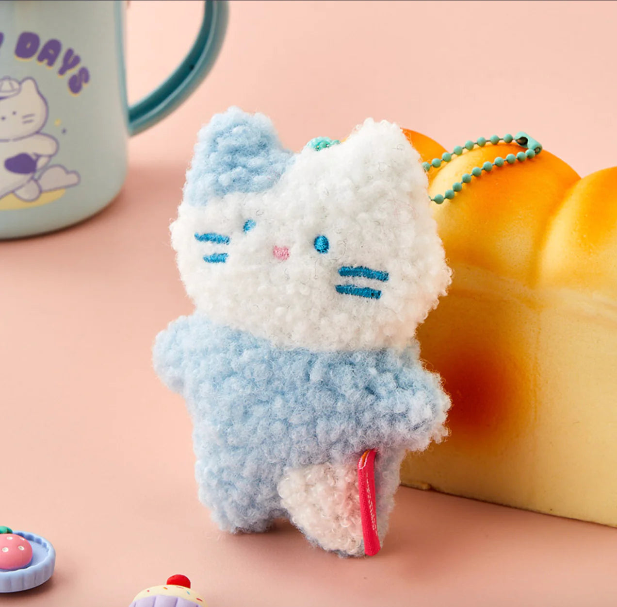 Butter family curly milk cat keyring(pre order)