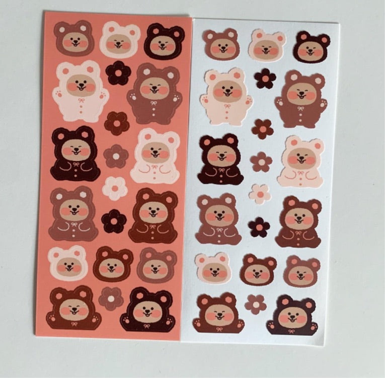 Young forest teddy bear sticker(pre order)